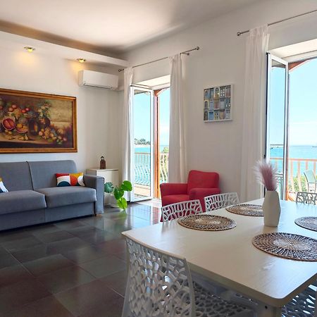 Super Panorama & Astonishing Apartment Seaview Джардини-Наксос Экстерьер фото