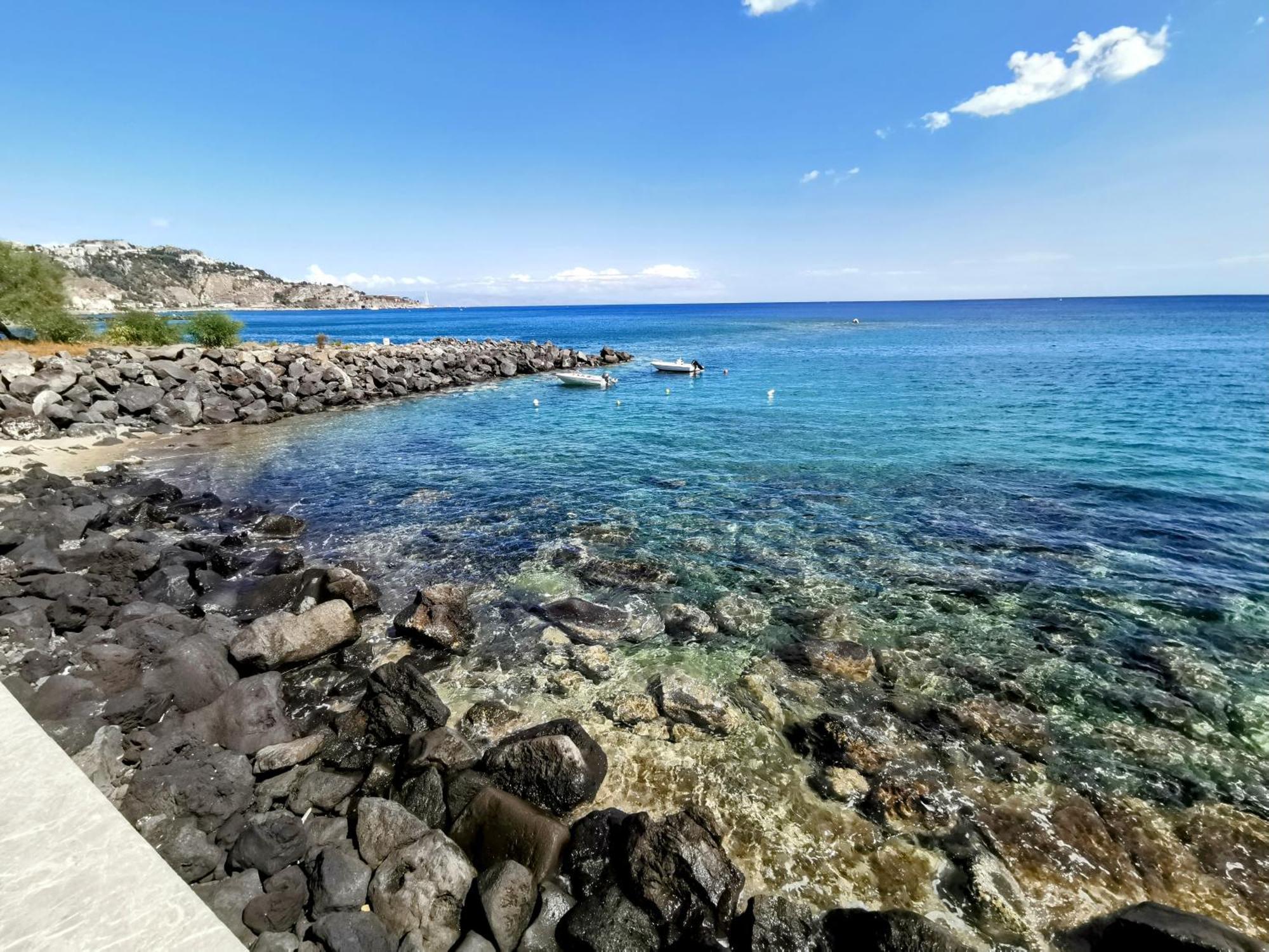 Super Panorama & Astonishing Apartment Seaview Джардини-Наксос Экстерьер фото